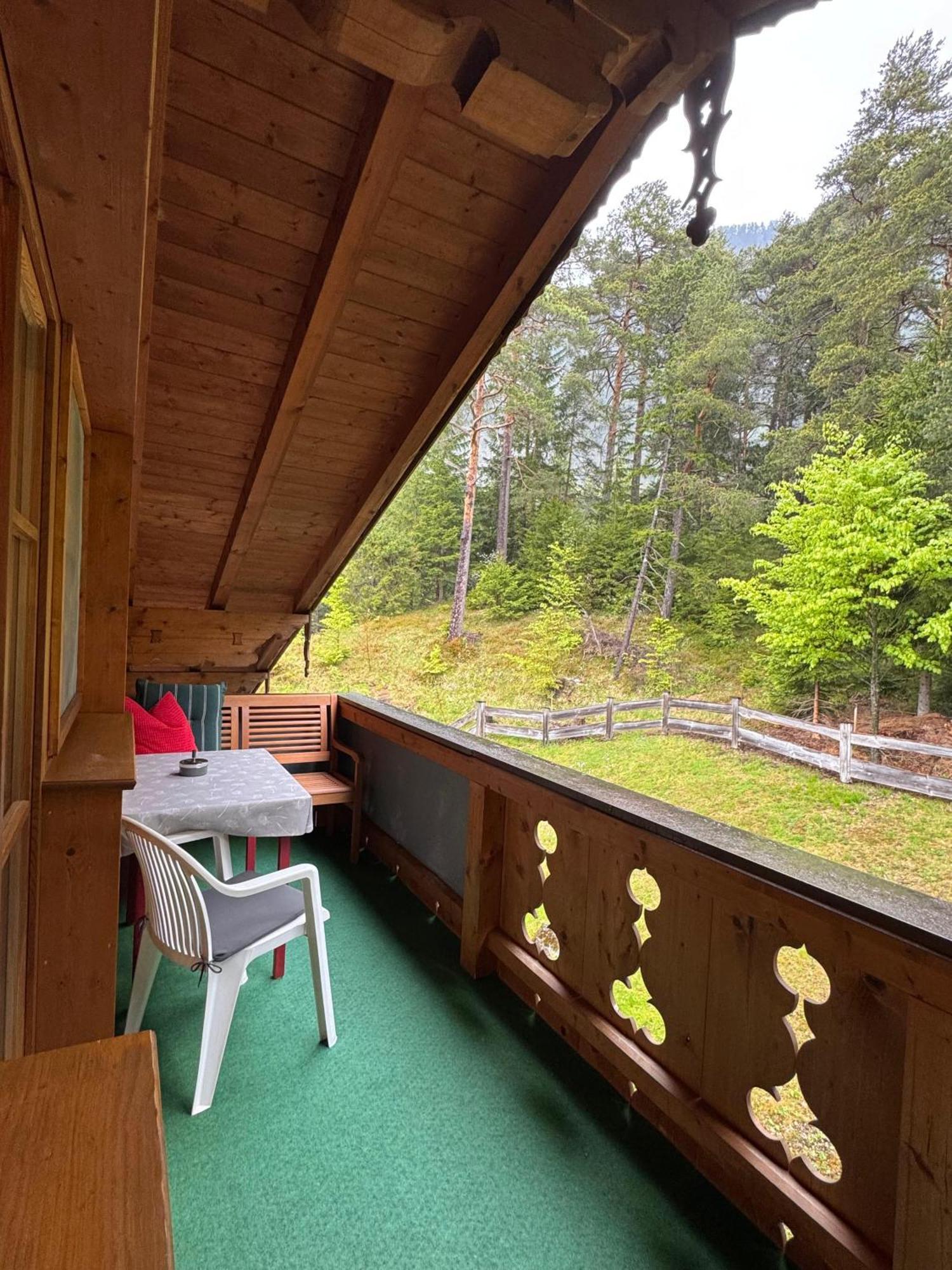 Gaestehaus Arnspitzblick Scharnitz Buitenkant foto